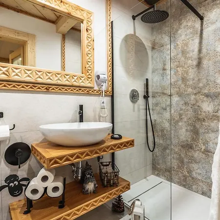 شاليه Zakopianska Przystan